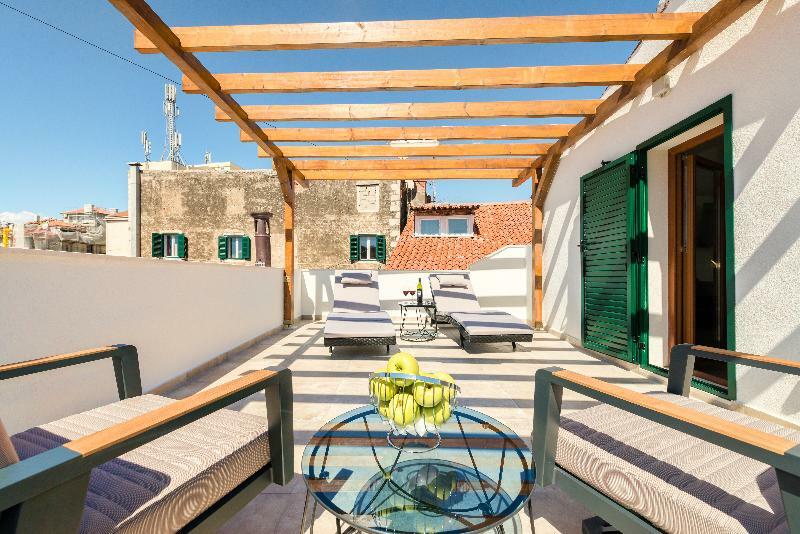 Le Premier Luxury Rooms Split Exterior foto